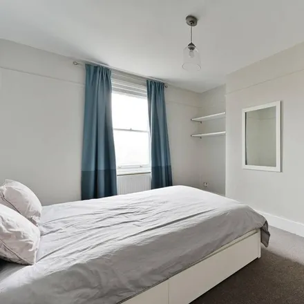 Image 7 - Charles Road, London, SW19 3BD, United Kingdom - Apartment for rent