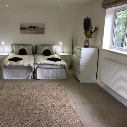 Rent this 3 bed house on Cranleigh in GU6 8JX, United Kingdom