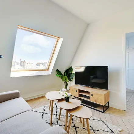 Rent this 2 bed apartment on 131 Avenue de Villiers in 75017 Paris, France