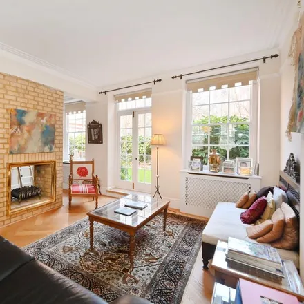 Rent this 3 bed apartment on Coleherne Court in Old Brompton Road, London