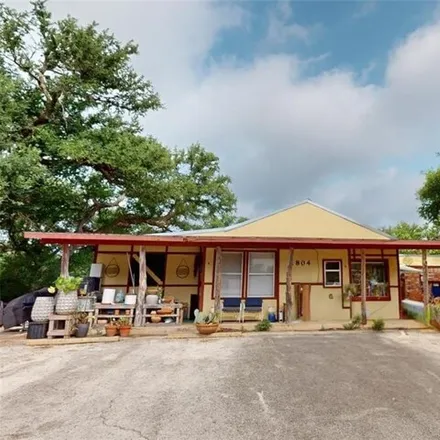 Buy this studio house on 1812 Hunter Road in San Marcos, TX 78666