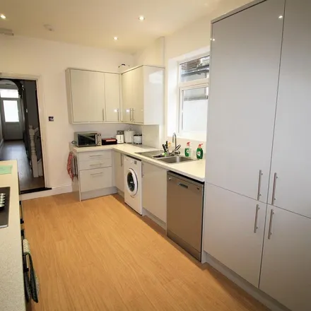 Rent this 5 bed apartment on Nara Sushi in 178-180 Albert Road, Portsmouth