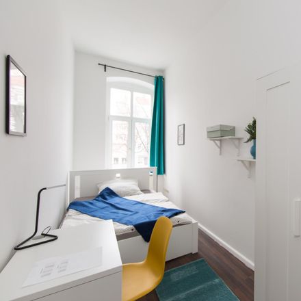 Rent this 5 bed room on Petersburger Straße 97 in 10247 Berlin, Germany