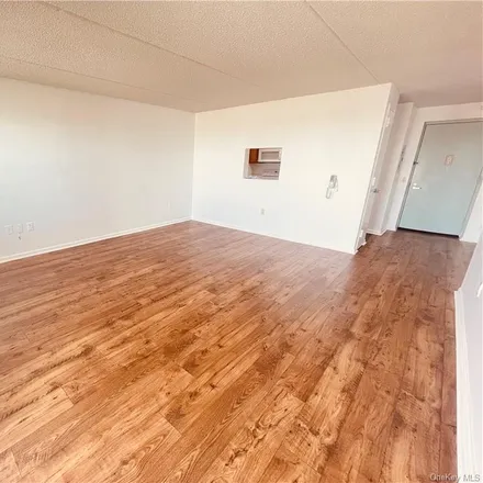 Image 7 - Rockaway Freeway, New York, NY 11693, USA - Condo for sale