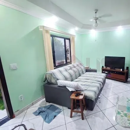 Buy this 2 bed house on Avenida Durvalina Bueno in Jardim Aruan, Caraguatatuba - SP