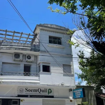 Rent this 4 bed house on San Martín 57 in Quilmes Este, Quilmes