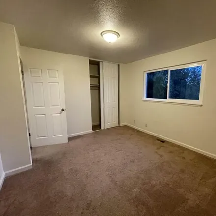 Image 3 - 2842 Pickford Way, Fairview, Alameda County, CA 94541, USA - House for rent