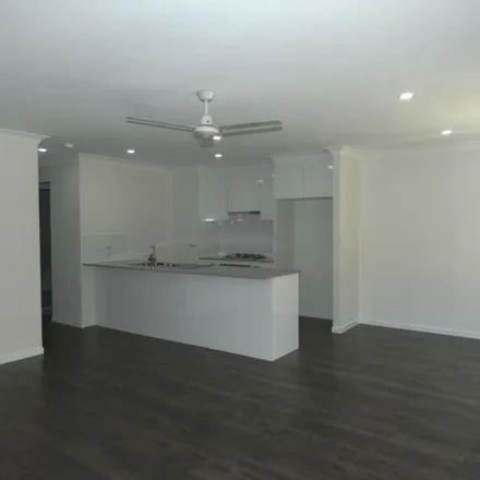 Image 4 - Peak Crescent, Pimpama QLD 4209, Australia - Apartment for rent