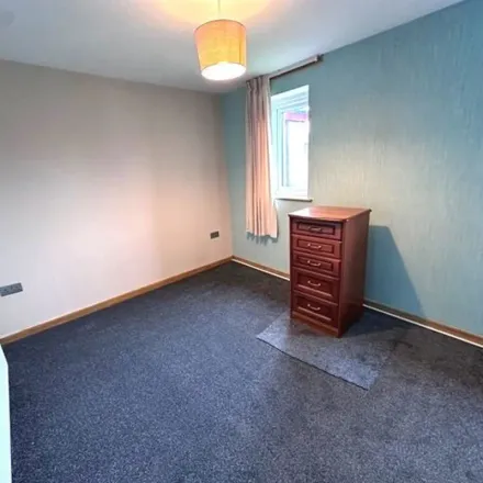 Image 7 - 45 Cloisters Avenue, Barrow-in-Furness, LA13 0BA, United Kingdom - Apartment for rent