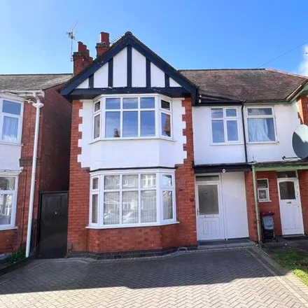 Buy this 3 bed duplex on Staveley Road in Leicester, LE5 5LH