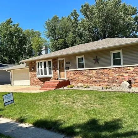 Buy this 3 bed house on 2667 21st Avenue North in Fort Dodge, IA 50501