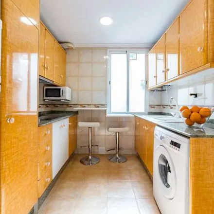 Image 5 - Carrer de Lo Rat Penat, 3, 46023 Valencia, Spain - Apartment for rent