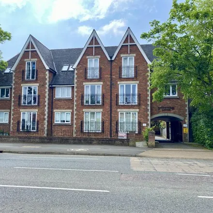 Rent this 1 bed apartment on Poynter's Lodge in Chesterton Road, Cambridge