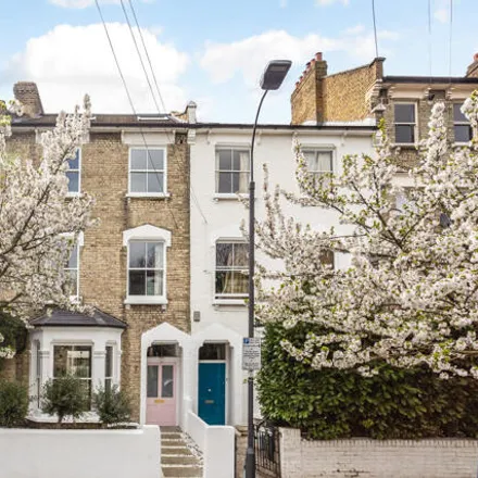 Buy this 6 bed house on 110 Godolphin Road in London, W12 8NL