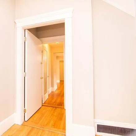 Image 4 - 48 Oak Square Avenue, Boston, MA 02138, USA - Apartment for rent