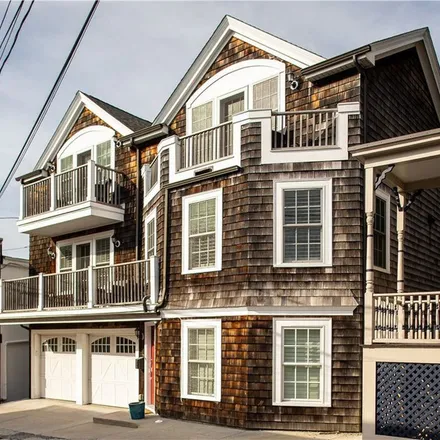 Image 4 - 12 Mount Vernon Street, Newport, RI 02840, USA - Apartment for rent