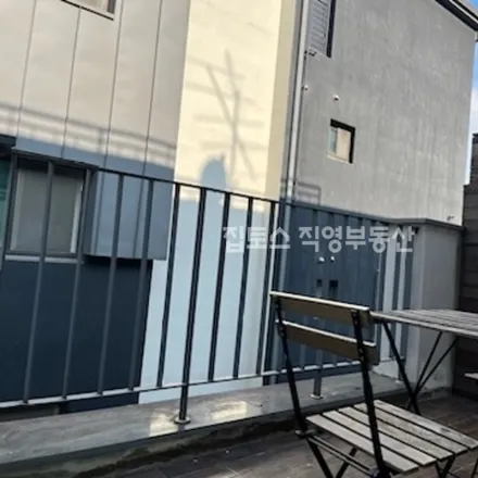 Rent this studio apartment on 서울특별시 강남구 역삼동 637-5