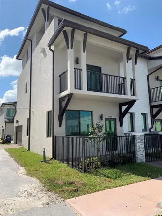Image 1 - Northwest 83rd Passage, Doral, FL 33122, USA - Townhouse for rent