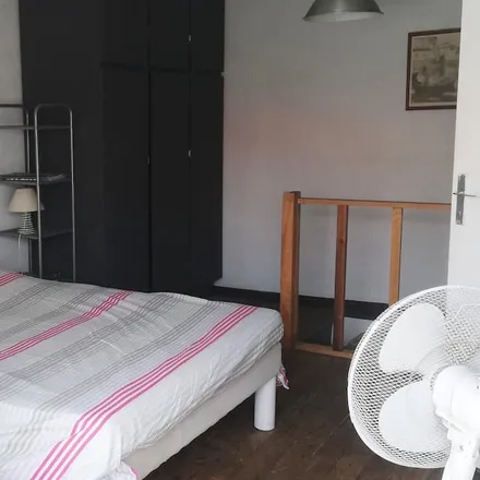 Rent this 1 bed house on 13008 Marseille