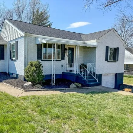 Buy this 3 bed house on 19 Utz Drive in Florence, KY 41042