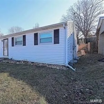 Buy this 3 bed house on 1769 New Madrid Street in Cape Girardeau, MO 63701