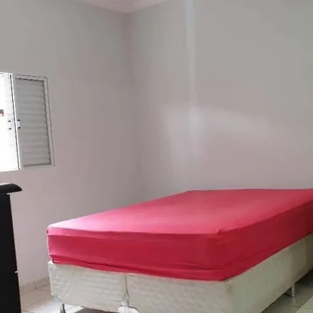 Buy this 2 bed house on Odontomat Produtos Odontologicos in Rua 12 de Novembro 195, Centro