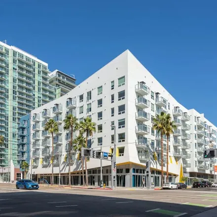 Image 4 - Primes and permit parking structure, Alamo Court, Long Beach, CA 90813, USA - Apartment for rent