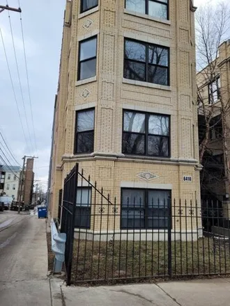 Rent this 2 bed condo on 6412-6414 North Hoyne Avenue in Chicago, IL 60645