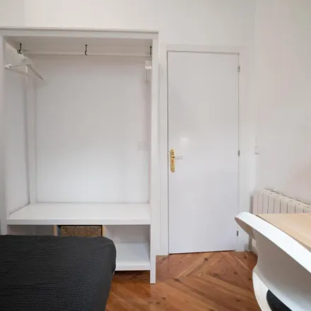 Image 4 - Mao & Cathy, Calle de Caños del Peral, 5, 28013 Madrid, Spain - Apartment for rent