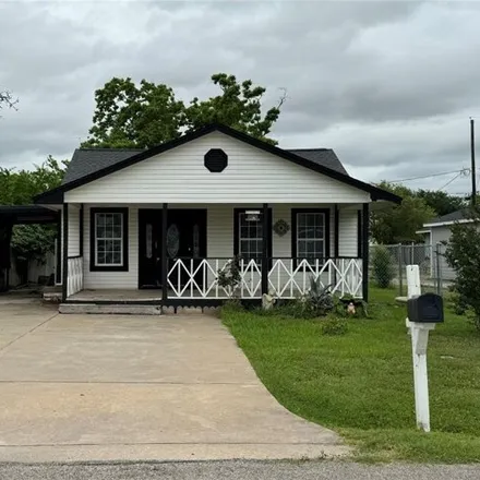 Image 1 - 766 West 6th Street, Freeport, TX 77541, USA - House for sale