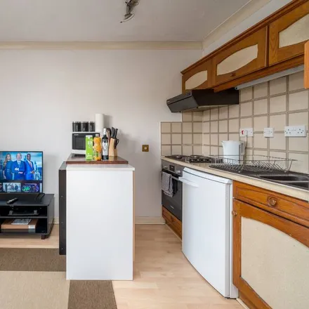 Rent this 1 bed apartment on London in E14 9UR, United Kingdom