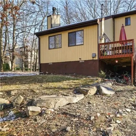 Buy this 3 bed house on 133 Depue Circle in Lehman Township, PA 18324