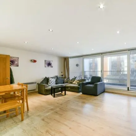 Image 1 - Baltic Apartments, 11 Western Gateway, Custom House, London, E16 1AE, United Kingdom - Apartment for sale