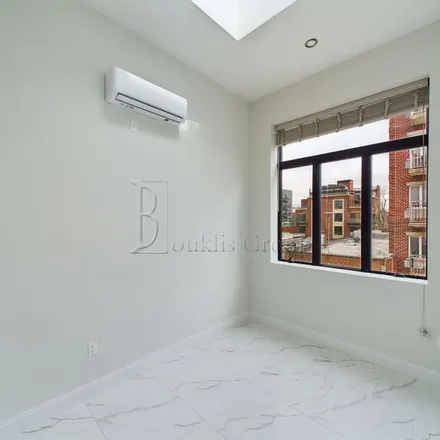 Rent this 1 bed apartment on 31-27 28th Road in New York, NY 11102