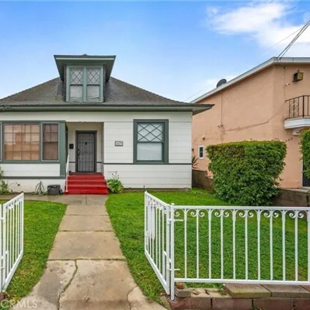 Buy this 4 bed house on 463 West 19th Street in Los Angeles, CA 90731