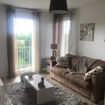 Rent this 2 bed apartment on 2 Allée des Chasseurs in 14111 Louvigny, France