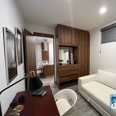 Buy this 3 bed apartment on Avenida de las Amazonas in Valle Hermoso 1 Y 2, 37108 León