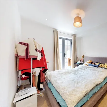 Image 6 - 18, 20 Pindoria Mews, Spitalfields, London, E1 6SD, United Kingdom - Apartment for rent