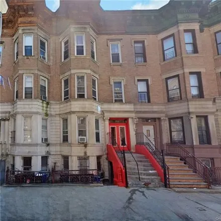 Buy this 11 bed house on 1552 Bryant Avenue in New York, NY 10460