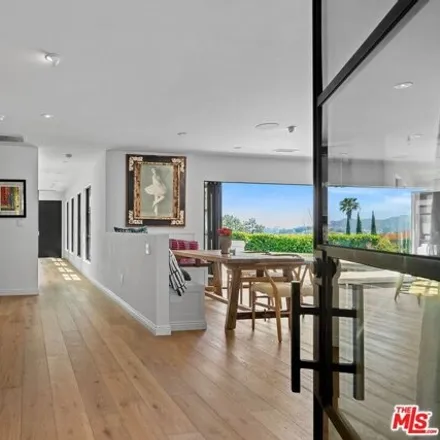 Image 2 - 8249 Skyline Drive, Los Angeles, CA 90046, USA - House for rent