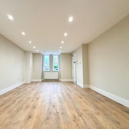 Rent this 2 bed apartment on 41 Dorien Road in The Apostles, London