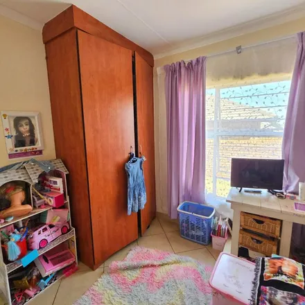 Image 8 - Leaerskool Doctor Havinga, Andries Pretorius Street, Witpoortjie, Roodepoort, 1725, South Africa - Townhouse for rent