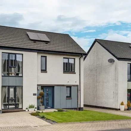 Buy this 3 bed house on 2 Langmuir Quadrant in Kilmaurs, KA3 2UB