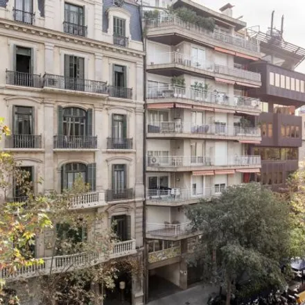 Image 5 - Carrer de Còrsega, 293, 295, 08001 Barcelona, Spain - Apartment for rent