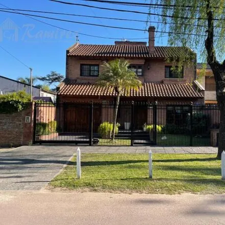 Buy this 3 bed house on Carlos Pellegrini 2630 in Moreno Centro norte, Moreno