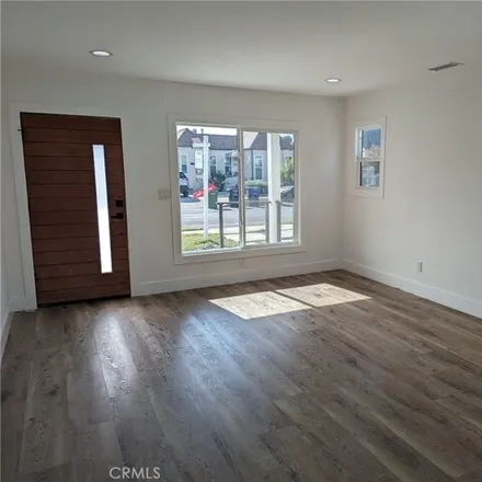 Image 8 - 1883 West 66th Street, Los Angeles, CA 90047, USA - House for sale