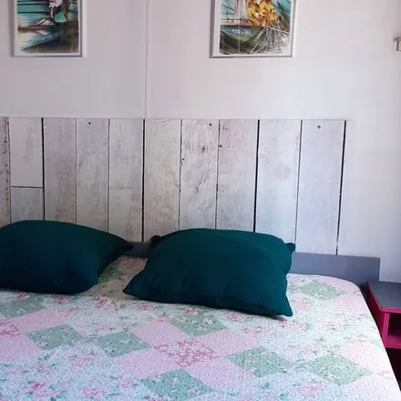 Rent this 2 bed house on Port-des-Barques Font Renaud in Avenue de l'Océan, 17730 Port-des-Barques