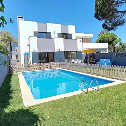 Buy this 5 bed house on Rua Cândido dos Reis in 8200-162 Albufeira, Portugal