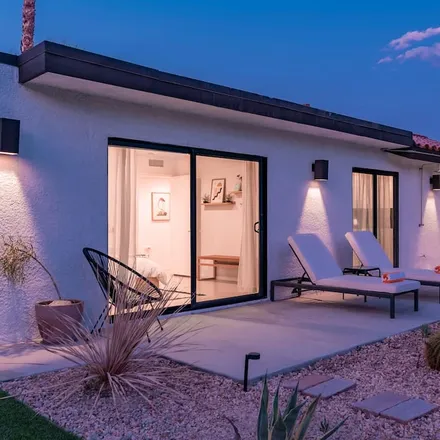 Rent this 3 bed house on Palm Springs