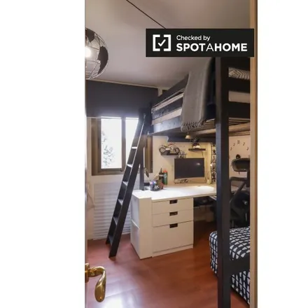 Rent this 3 bed room on Madrid in Calle Alicante, 28230 Las Rozas de Madrid